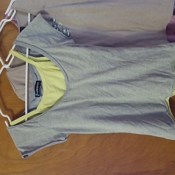 3 Top Bundle: TC12 - Picture 4 of 14